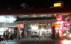 TP.HCM: Hàng loạt xe chết máy vì đổ phải xăng pha nước