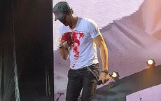 Enrique Iglesias bất ngờ bị thương khi biểu diễn