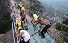 Cống hiến thầm lặng của những người bắc nhịp cầu treo