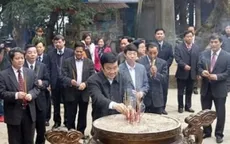 Chủ tịch nước dâng hương tại khu di tích Đền Hùng