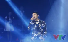 Bản hit của Hoài Lâm thắng thế trên BXH Bài hát yêu thích