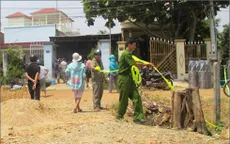 Cưa đạn pháo 105 ly, người đàn ông chết tại chỗ