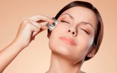 7 mẹo làm đẹp bằng đá lạnh