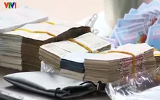 Dịch vụ đổi tiền lẻ “chui” tăng giá “cắt cổ”