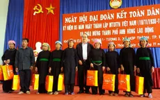 Đồng chí Nguyễn Thiện Nhân dự Ngày hội Đại đoàn kết tại Lào Cai