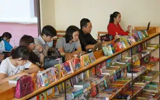 Cà phê sách Đông Tây hấp dẫn giới trẻ