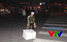 Cửu vạn chợ Long Biên oằn lưng kiếm sống mưu sinh