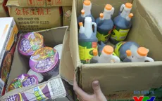 Hàng tấn thực phẩm nhập lậu từ Trung Quốc tràn về Việt Nam dịp Tết Trung thu