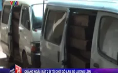 Quảng Ngãi: Bắt giữ 2 ô tô chở gỗ lậu với số lượng lớn