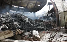 Bình Dương: Kho bông cháy thông đêm, thiệt hại 10 tỉ đồng