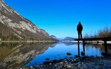 Chiêm ngưỡng hồ "gương" khổng lồ ở Slovenia