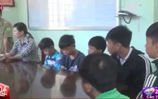 Lâm Đồng: Kiểm điểm 6 học sinh ném đá xe khách