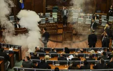 Phiên họp Quốc hội Kosovo hỗn loạn vì... hơi cay