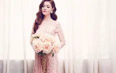 Á khôi Thời trang Việt Nam khoe vẻ đẹp dịu dàng với váy hoa