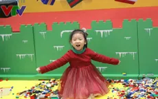 Các bé thích thú với Ngôi làng điều ước LEGO tại AEON MALL Long Biên
