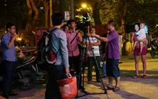 Phóng viên bị thu máy quay khi đang tác nghiệp