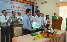 Khánh Hòa: Người dân đầu tiên ký kết vay vốn đóng tàu