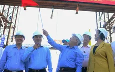 Hợp long cầu Rạch Chiếc trên đường vành đai phía Đông TP.HCM