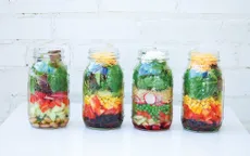 Các cách sáng tạo tận dụng những chai thủy tinh bỏ đi