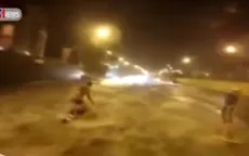 Lướt ván điệu nghệ trên đường phố ngập nước ở Nga