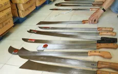 Phát hiện lô hàng hơn 2.000 mã tấu ở Cần Thơ