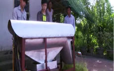 Học sinh lớp 9 sáng chế máy tuốt hoa hòe