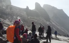 Động đất ở Kinabalu: 1 người thiệt mạng, hàng trăm người mắc kẹt trên núi