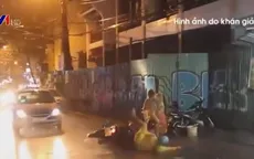 Hà Nội: Nhiều người dân bị ngã xe do đường trơn trượt