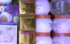 Phú Yên: Chợ làng tràn ngập mỹ phẩm rẻ tiền