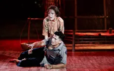 "Chị Dậu" Angela Phương Trinh làm say lòng Ban giám khảo