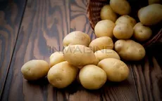 Xóa nếp nhăn với khoai tây