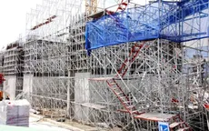 Sập giàn giáo ở TP.HCM: Nỗ lực giải cứu công nhân mắc kẹt