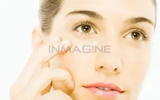 Vitamin C có xóa được nếp nhăn?
