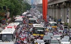 Hà Nội giảm tần suất xe buýt qua các điểm thi công đường sắt