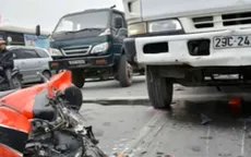Hà Nội: Xe bồn chở xăng đâm 10 xe máy