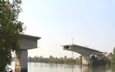 TP.HCM: Dân khổ vì làm cầu nửa chừng rồi ngưng