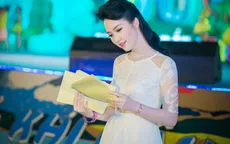 Á hậu Thụy Vân duyên dáng làm MC Giờ Trái Đất