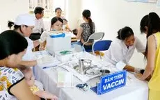 Bình Phước: Học sinh chóng mặt sau khi tiêm vacccine do tâm lý