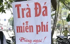 Mát lòng ly trà đá miễn phí ngày nắng nóng ở Hà Nội