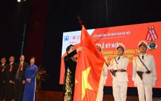 Trường THPT chuyên Hà Nội - Amsterdam đón nhận Huân chương Độc lập hạng Nhì