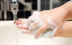 Xà phòng rửa tay kháng khuẩn không có tác dụng như quảng cáo
