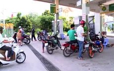 Ngày đầu tiên bán xăng E5 tại 8 tỉnh, thành phố: Lượng bán ra quá ít