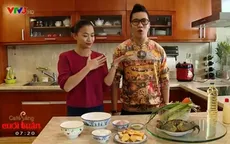 Hoàng Rapper trổ tài nấu món xôi chả cua