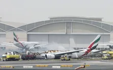 Máy bay hãng Emirates bốc cháy, hàng nghìn hành khách mắc kẹt