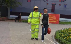 Ngày đầu xử phạt người đi bộ, nhiều người ngỡ ngàng