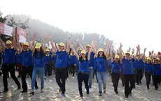 Hơn 1.500 người tham gia chiến dịch “Hãy làm sạch biển” tại Huế