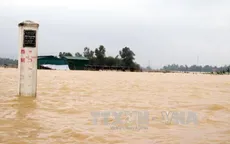 Trung Bộ tiếp tục đối mặt với mưa lớn và lũ lên nhanh