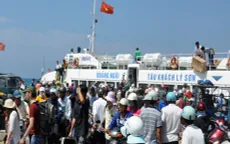 Dừng hoạt động vận tải ra đảo Lý Sơn do biển động