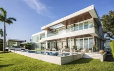 Biệt thự bên bờ biển đẹp như “hộp nữ trang” của Rihanna
