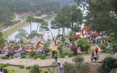 Cặp lá yêu thương lần đầu đến Đà Lạt